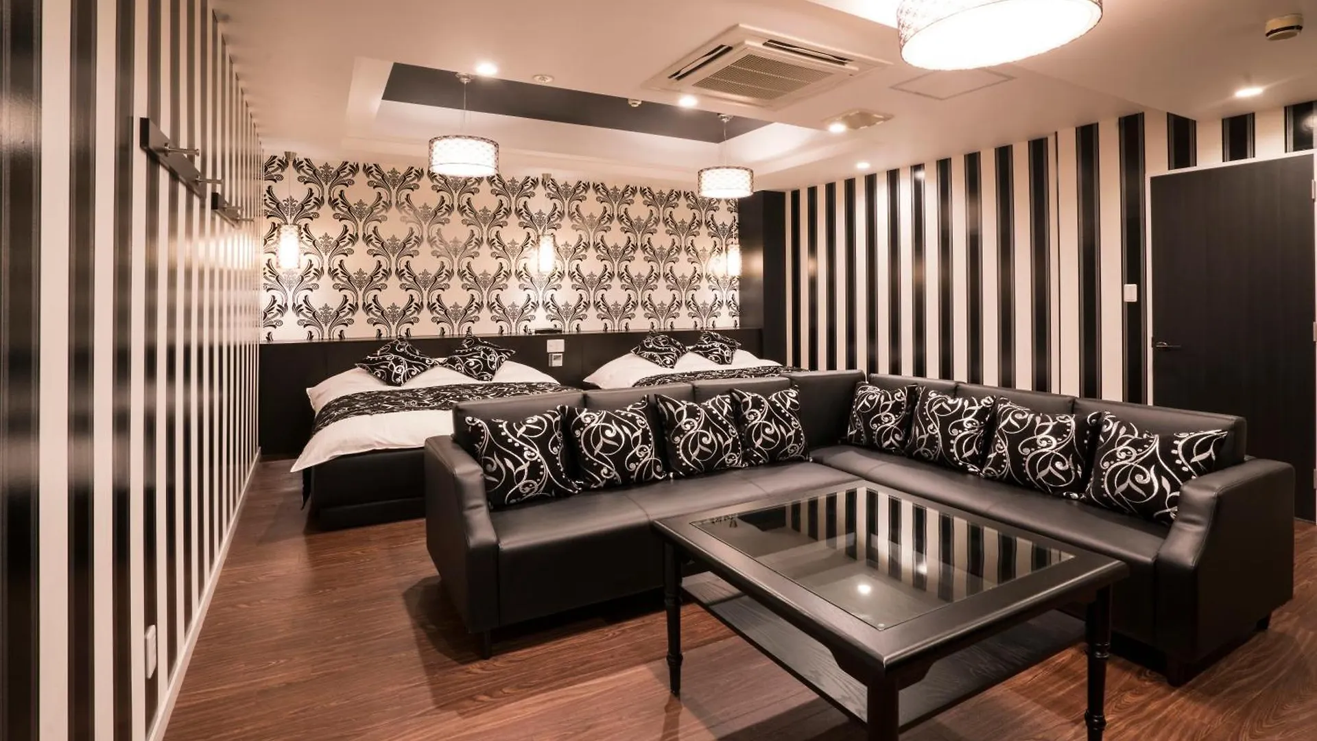 Xenia Amagasaki (Adults Only) Hotel Love hotel